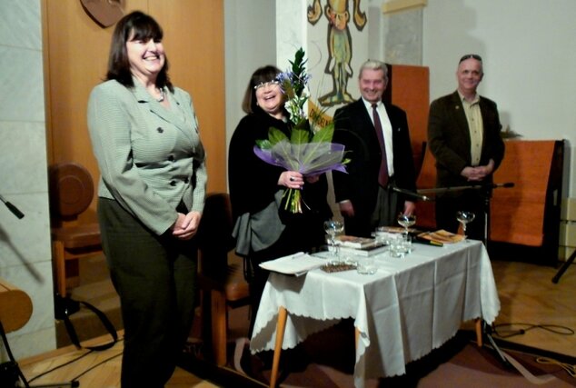Poďakovanie hosťom: zľava Katarína Súkeníková, Uršula Kluková, Ladislav Lajcha a Ján Fakla 